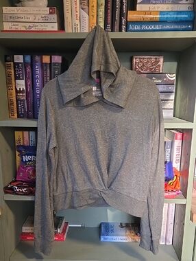 Xersion Green Heather Cropped Hooded Long-Sleeve Sweatshirt